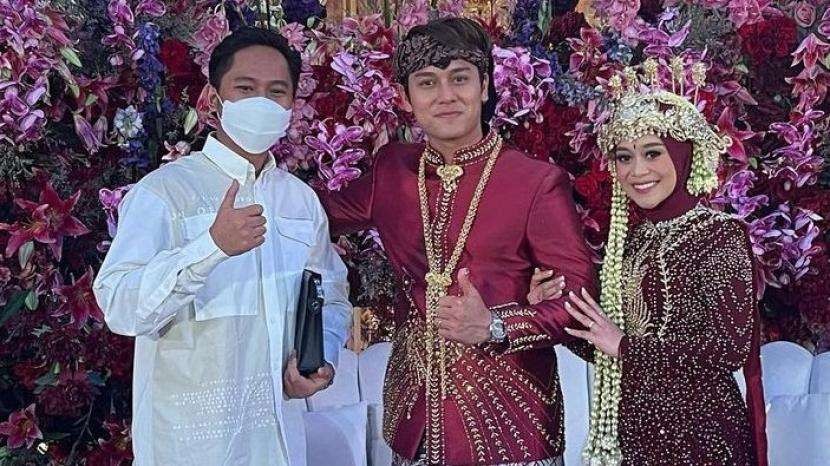 Mantan Crazy Rich Bandung, Doni Salmanan saat menghadiri resepsi pernikahan pasangan Rizky Billar dan Lesti. (Foto: Instagram)