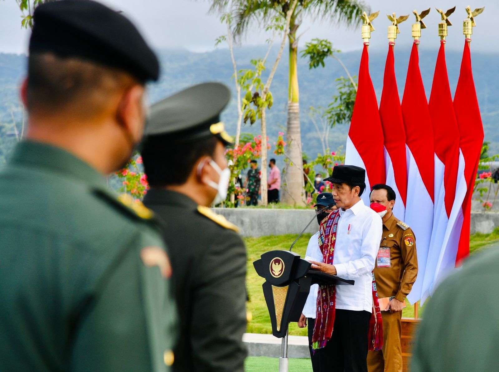 Presiden Joko Widodo meresmikan Politeknik Dr. Aloysius Benedictus Mboi, Universitas Pertahanan Republik Indonesia (Unhan) di NTT. (Foto: Setpres)