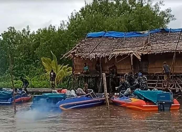 Speedboad yang membawa tim Kemensos usai menyalurkan bantuan ke Papua. (Foto: Kemensos)