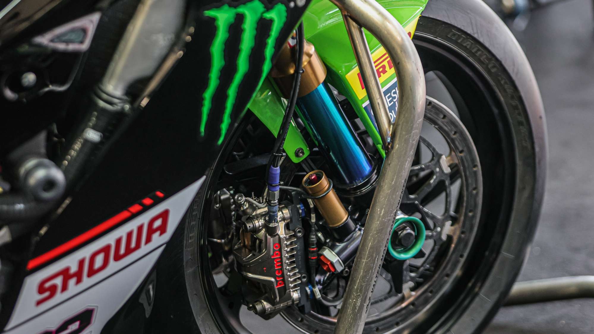 Pabrikan motor peserta WSBK mencoba berbagai komponen baru di tes pra musim di Catalunya Spanyol