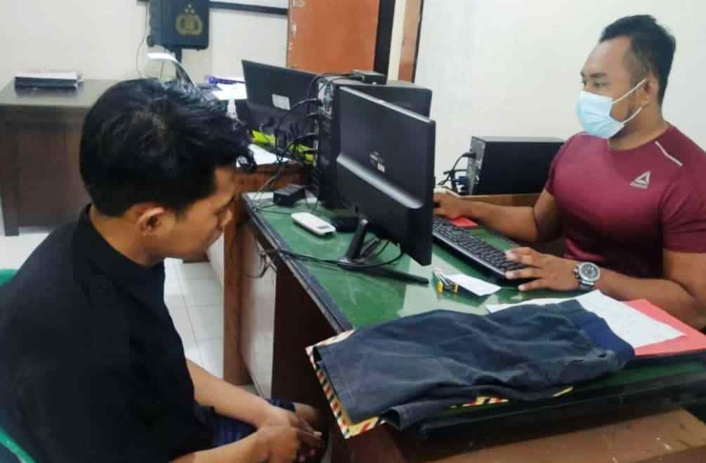 Pelaku menjalani pemeriksaan atas dugaan pencabulan terhadap anak di bawah umur (foto:istimewa)