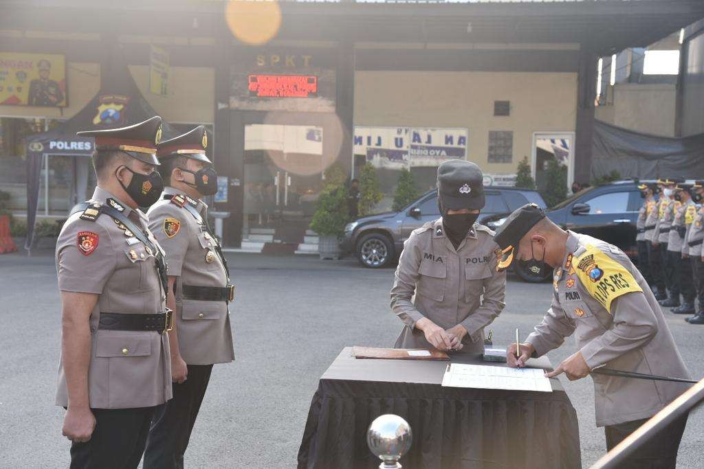 Upacara sertijab pejabat perwira Polres Lamongan, Jumat 1 April 2022. (Foto: Dok. Humas Polres Lamongan)