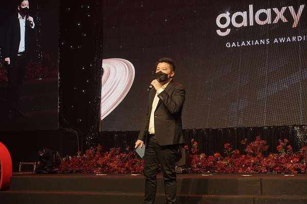 Kennard Nugraha selaku CEO GALAXY saat memberikan sambutan pada Annual Awarding Event. (Foto: Istimewa)