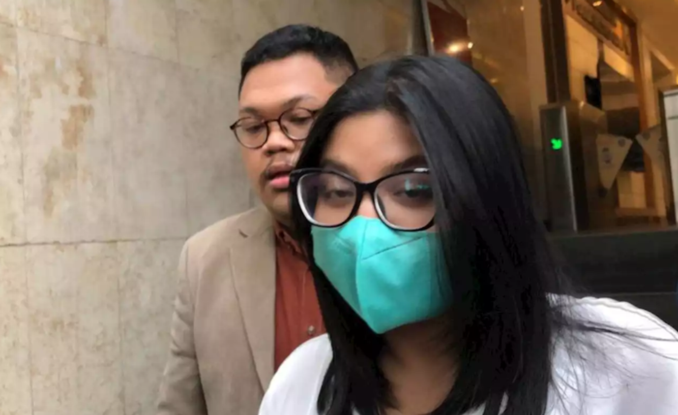 Gusti Ayu Dewanti alias Dea saat menjalani pemeriksaan di Polda Metro Jaya. (Foto: Ant)