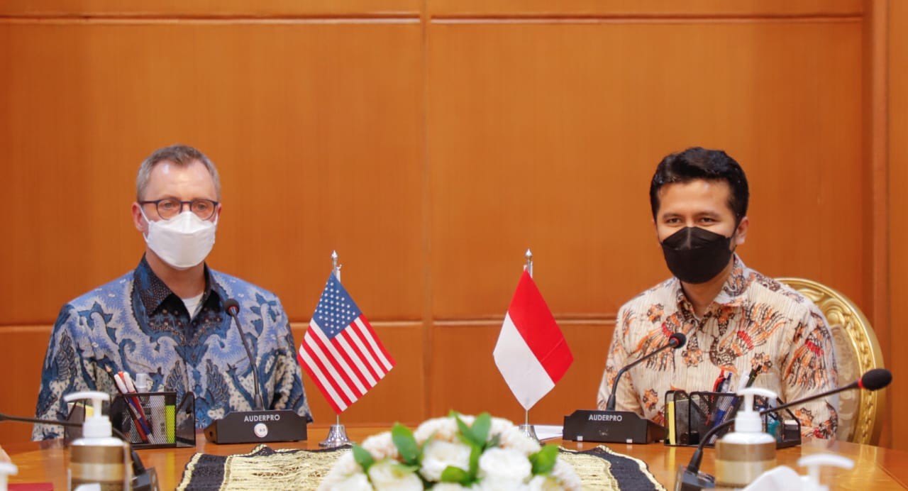 Wagub Jatim Emil Elestianto Dardak dengan Konjen Amerika Serikat Jonathan Alan (Foto: istimewa)