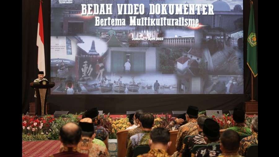 Sekjen Kemenag Nizar menyampaikan laporan pada Bedah Video Dokumenter Bertema Multikulturalisme, Kamis 7 April 2022. (Foto: Kemenag)