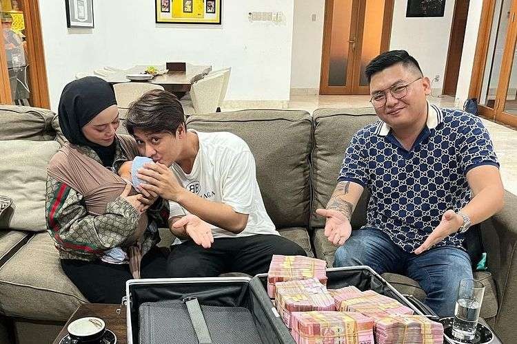 Pasangan Lesti dan Rizky Billar diduga mendapatkan uang sekoper dari Stefanus Richard sebagai Co-Founder Tim Octopus DNA Pro. (Foto: Istimewa)