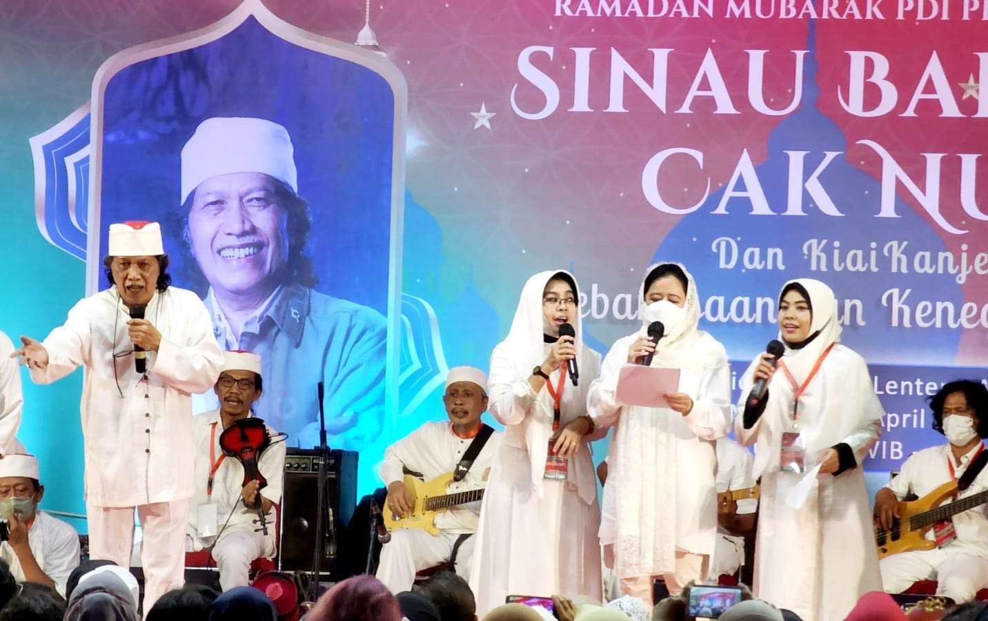 Budayawan Cak Nun di Masjid At Taufiq Lenteng Agung. (Foto: Istimewa)