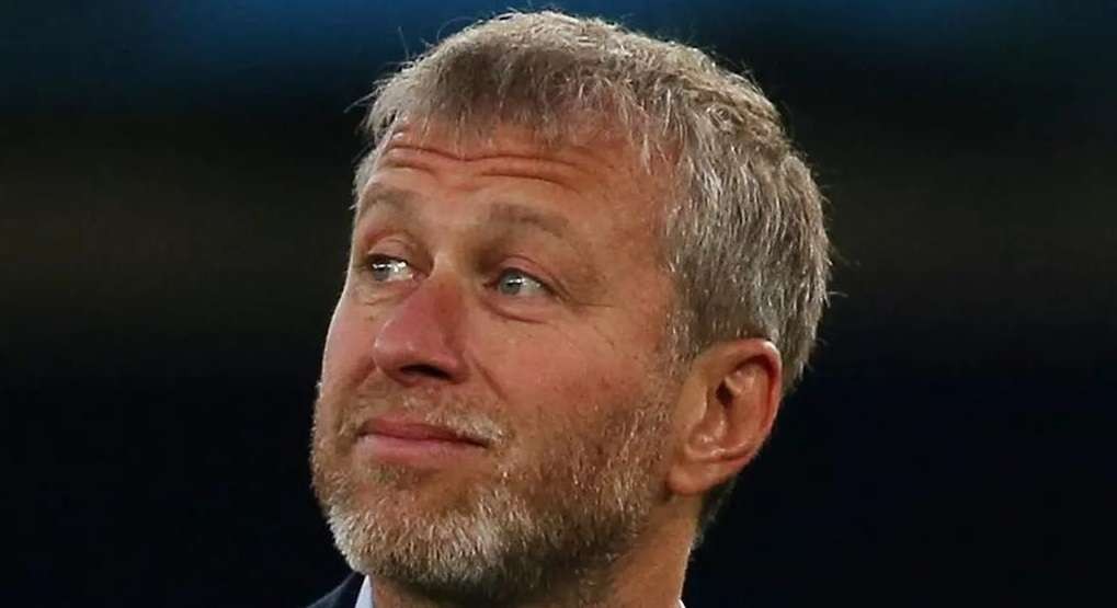 Eks pemilik Chelsea, Roman Abramovich ajukan tawaran pembelian Valencia. (Foto: Twitter)