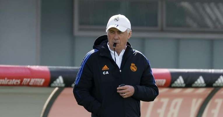 Pelatih Real Madrid Carlo Ancelotti mengakui timnya ketergantungan pada Karim Benzema. (Foto: Twitter/@realmadrid)