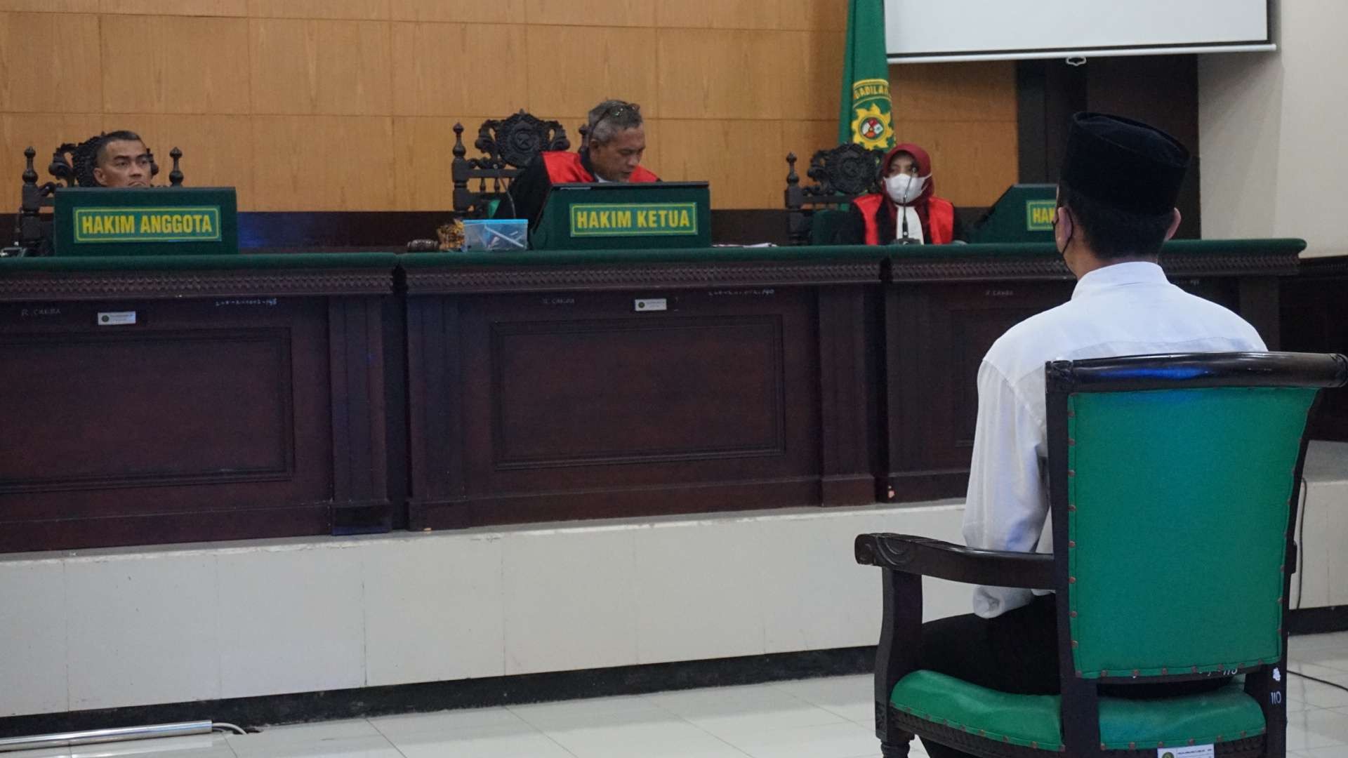 Sidang pembacaan tuntutan kasus aborsi Bripda Randy.(Foto: Deni Lukmantara/Ngopibareng)