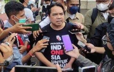 Badan Eksekutif Mahasiswa Seluruh Indonesia (BEM SI) menyayangkan adanya pemukulan dari massa aksi, yang dialami oleh Ade Armando. (Foto: viva)