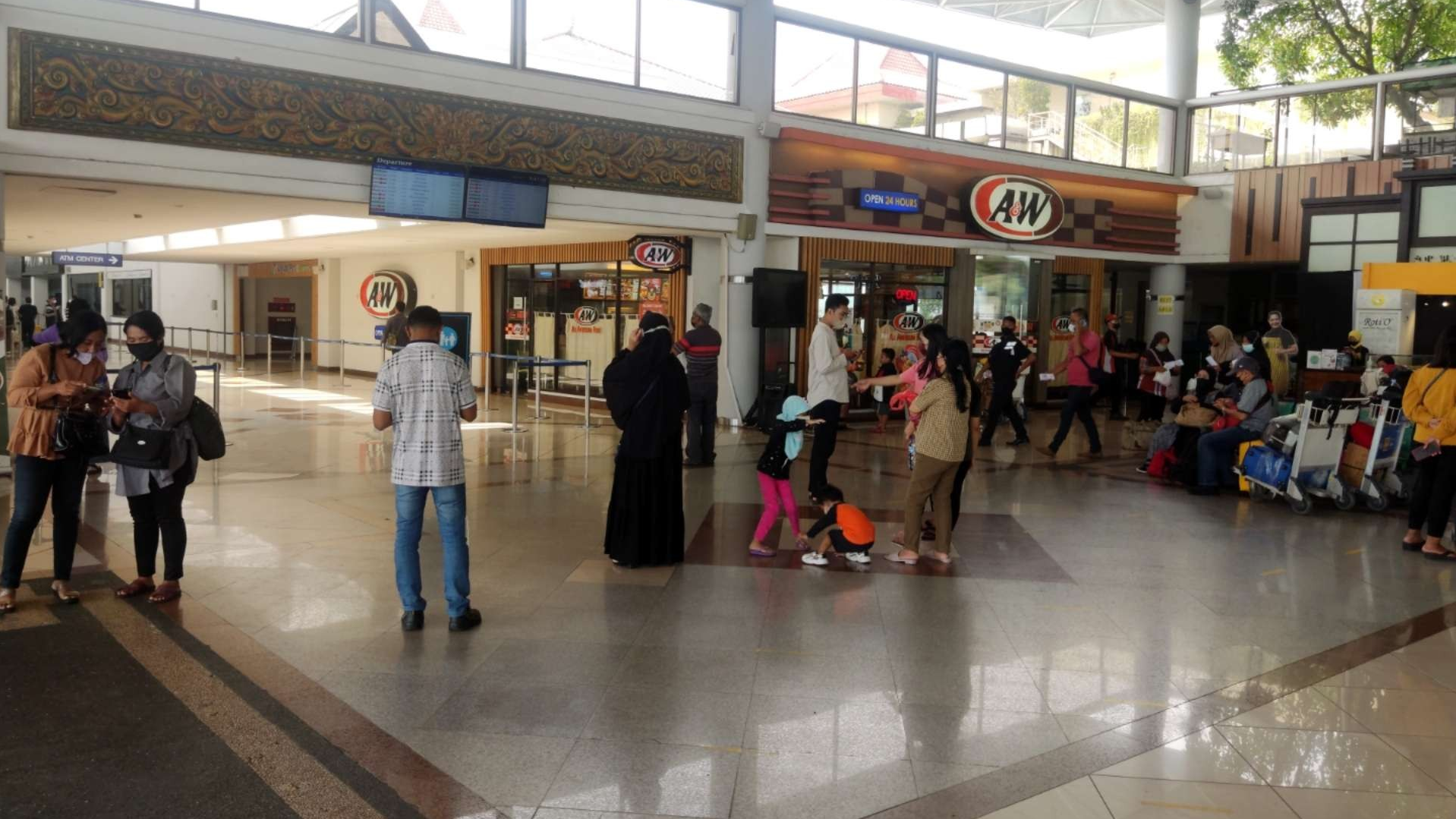 Suasana Bandara Internasional Juanda, Sidoarjo. (Foto: Fariz Yarbo/Ngopibareng.id)