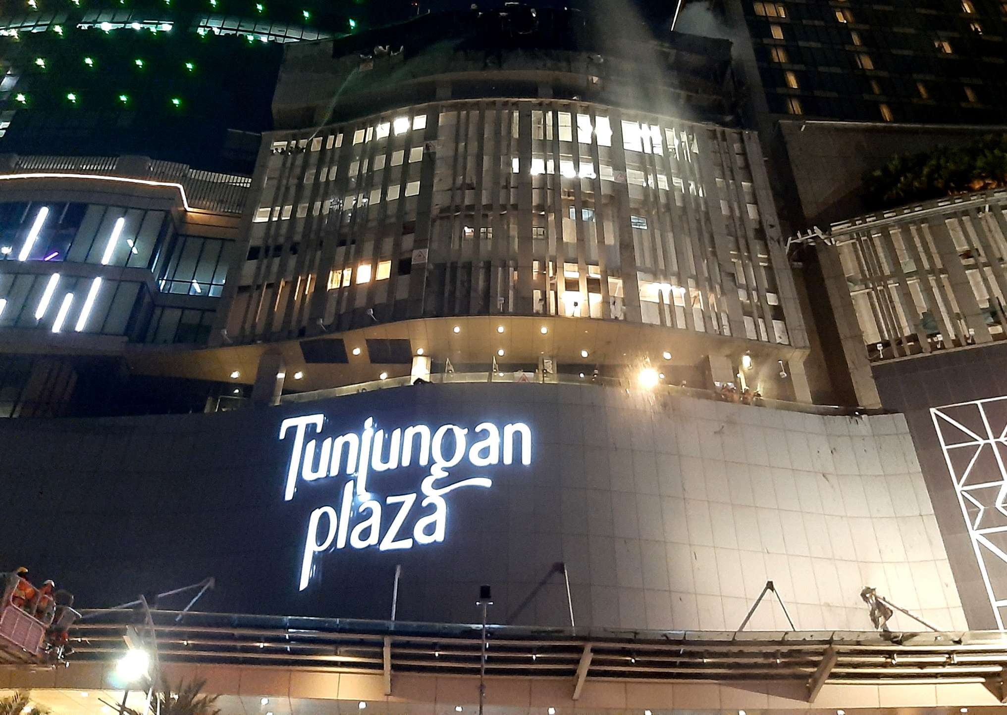 Tunjungan Plaza Mal tetap beroperasi, namun hanya TP 5 yang tutup sementara. (Foto: Pita Sari/Ngopibareng.id)