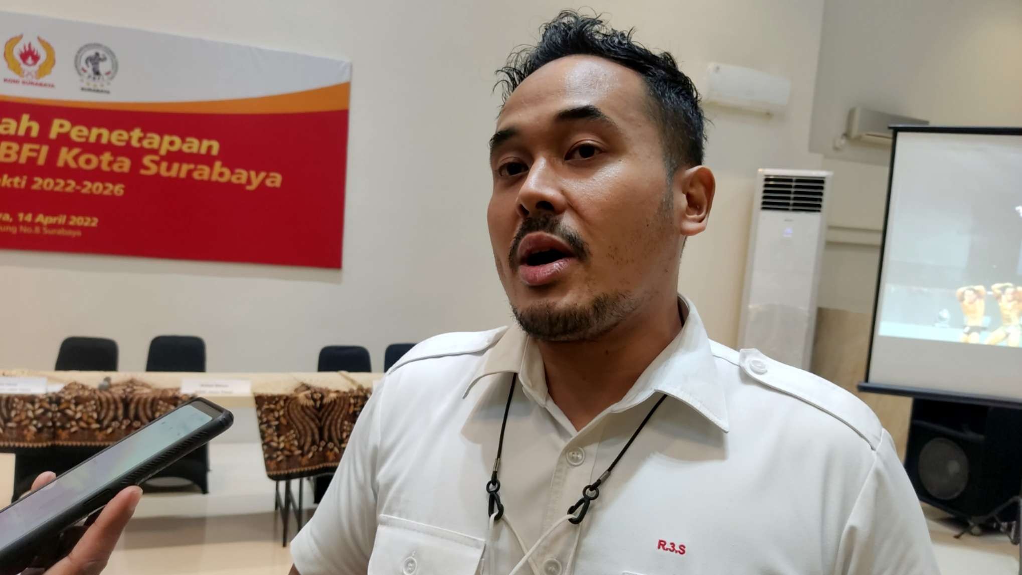 Ketua PBFI Jatim, Raja Siahaan. (Foto: Fariz Yarbo/Ngopibareng.id)