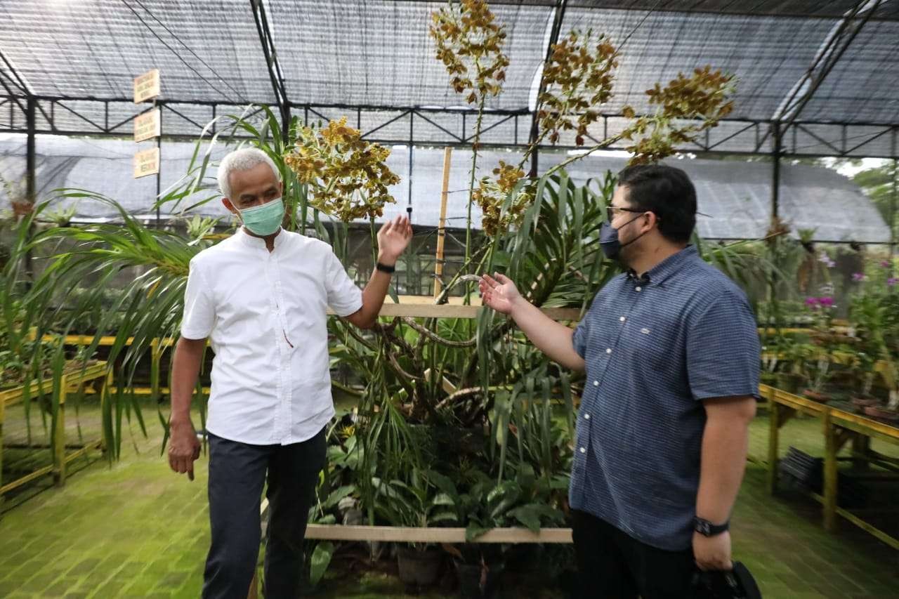 Gubernur Ganjar bersama Bupati Kediri mengunjungi kampung Anggrek di Kediri. (Foto: Istimewa)