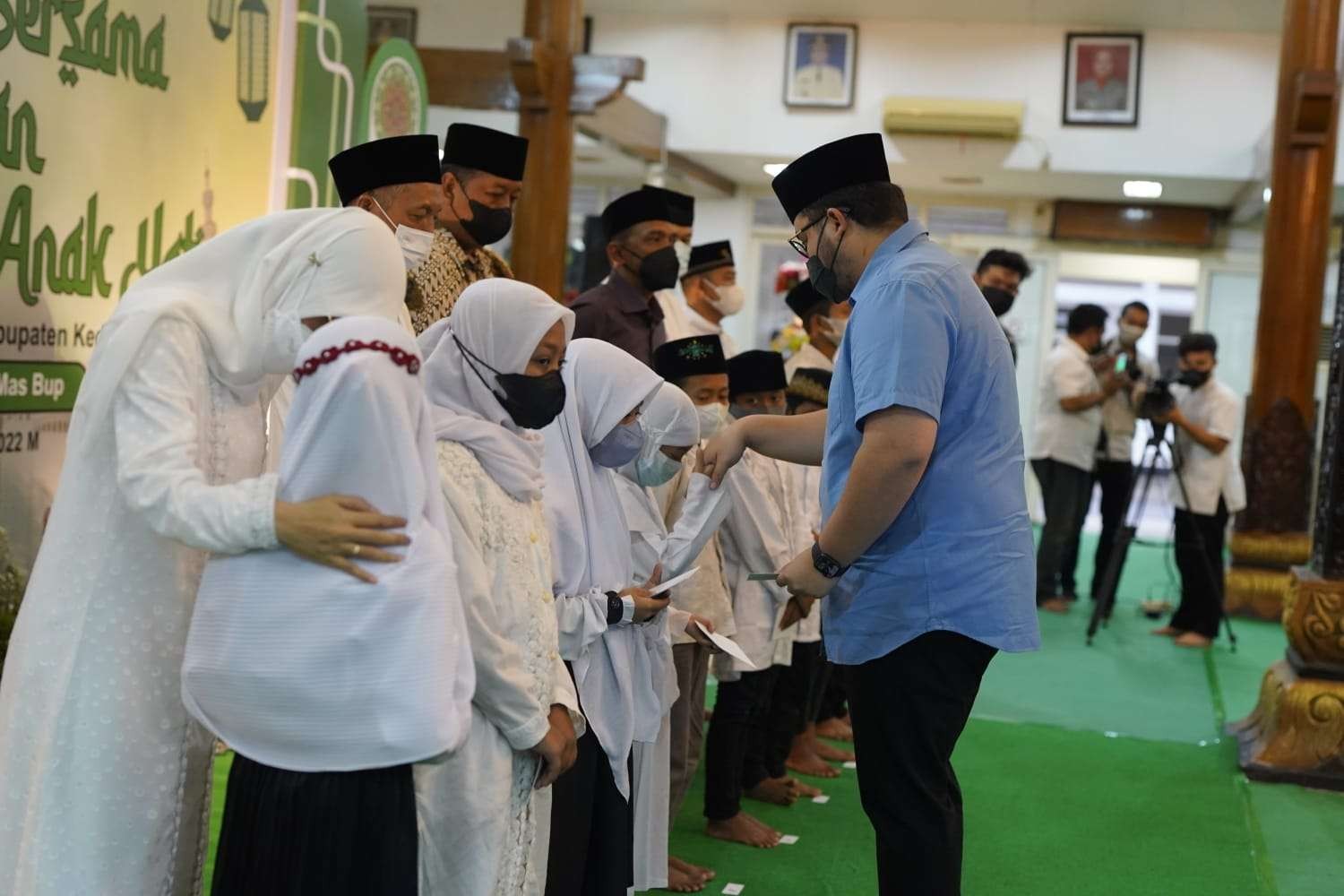 Bupati Kediri buka puasa bersama anak yatim, ingatkan pentingnya pemahaman Ideologi Pancasila. (Foto: Istimewa)