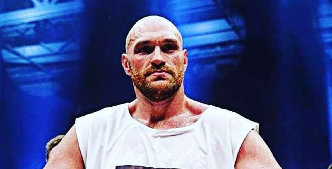 Tyson Fury menyangkal anggapan dia punya hubungan dekat dengan bandar narkoba yang menjadi buronan pemerintah AS. (Foto: Twitter)