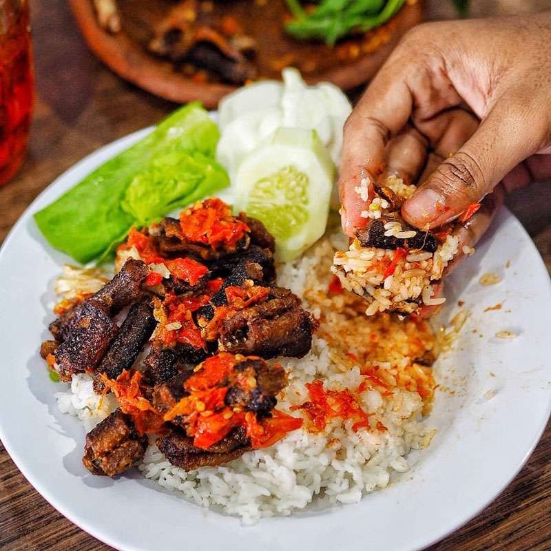 Ilustrasi menu murah meriah di Surabaya yang tak bikin kantong jebol di saat puasa.(Foto: Istimewa).