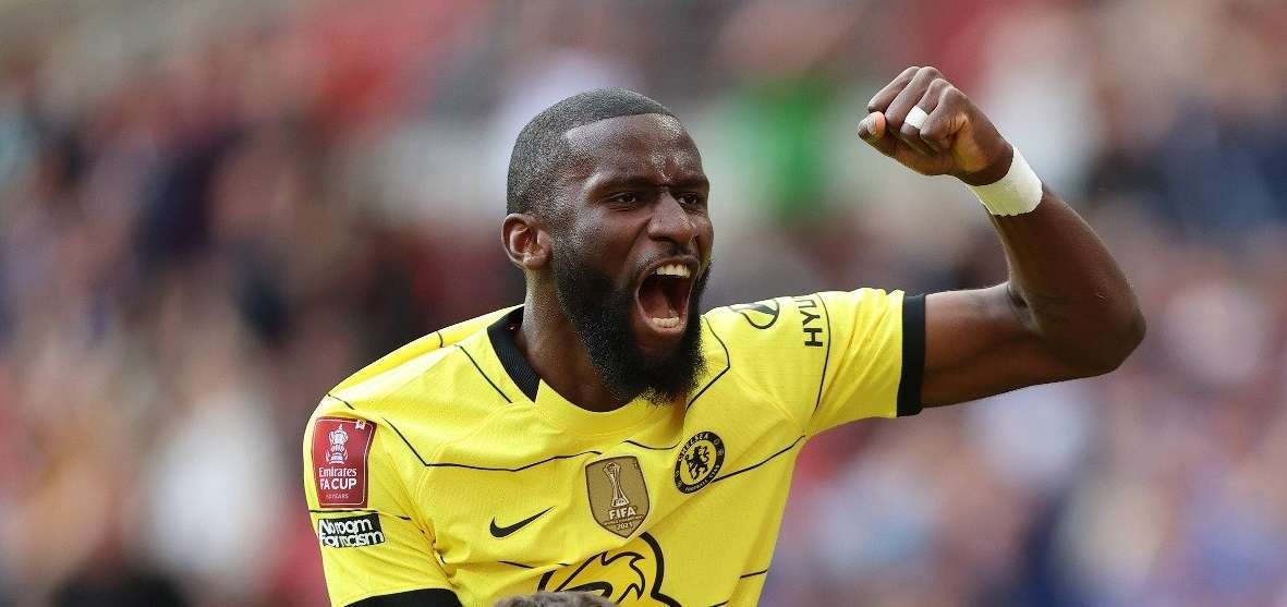 Antonio Rudiger masuk dalam radar Real Madrid dalam bursa transfer musim panas nanti. (Foto: Twitter/ChelseaFC)