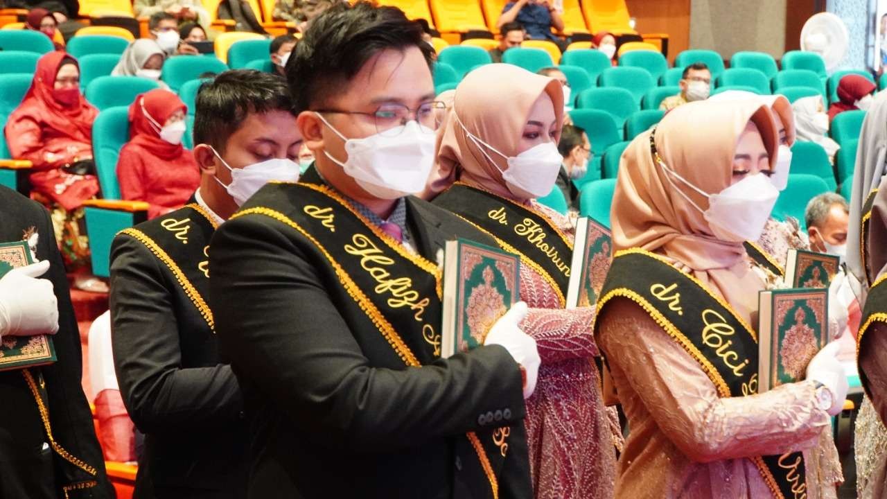 Pengambila sumpah dokter muda Unusa, Sabtu, 23 April 2022. (Foto: Pita Sari/Ngopibareng.id)