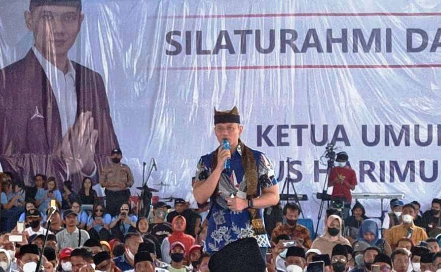 AHY bertemu dengan masyarakat dan simpatisannya di Banyuwangi (foto:istimewa)