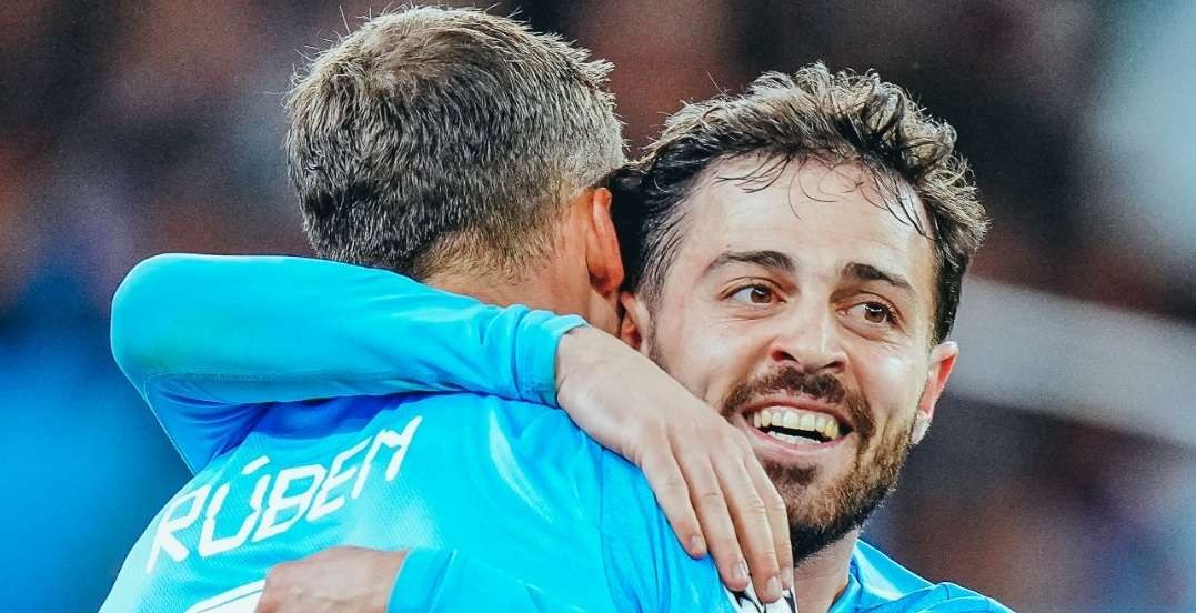 Bernardo Silva mencetak gol keempat Manchester City pada leg pertama semifinal Liga Champions, Rabu 27 April 2022 di Etihad Stadium. (Foto: Twitter/@ManCity)