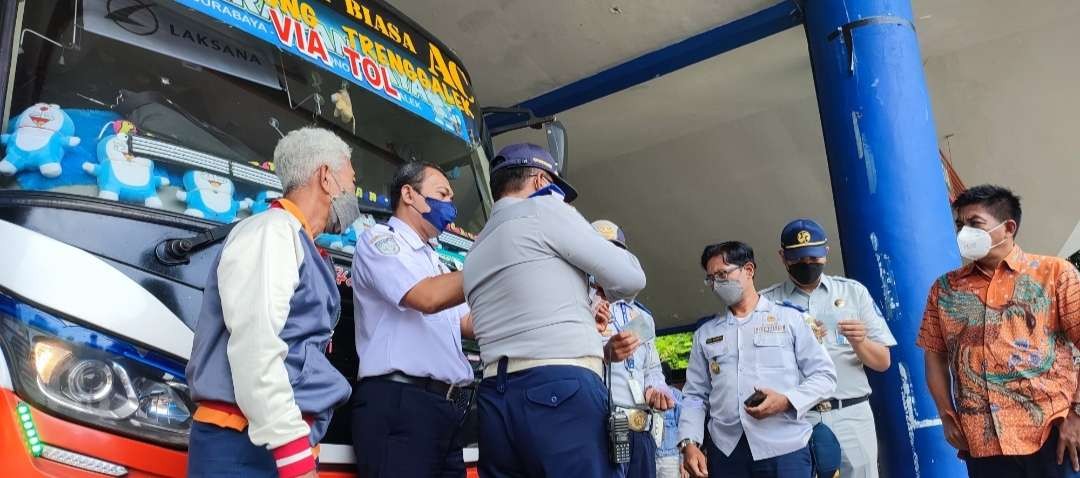 Dishub Kota Kediri cek kelayakan angkutan mudik lebaran. (Foto: Istimewa)