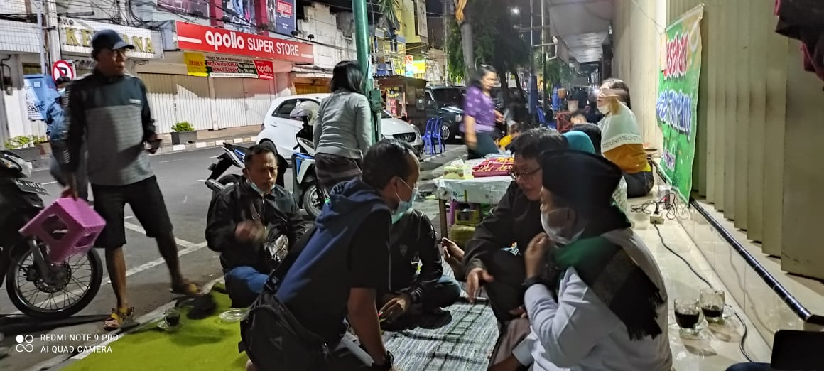 Disperindag sidak jalan Dhoho, pasca viral Lebaran tahun lalu (Foto: Fendi Plesmana/Ngopibareng.id)