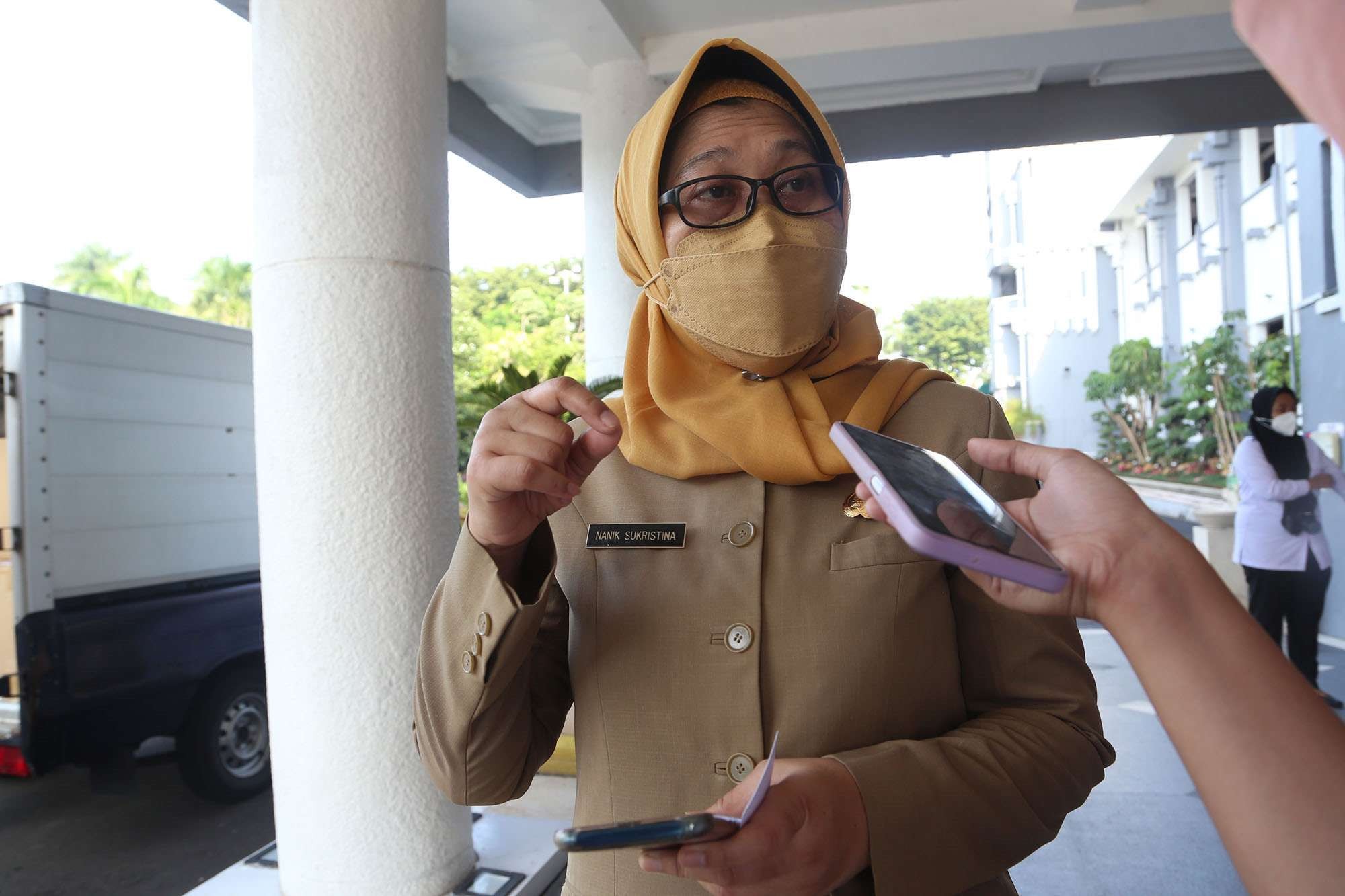 Kepala Dinkes Kota Surabaya Nanik Sukristina saat menjelaskan mengenai operasional puskesmas di Surabaya selama cuti bersama dan Lebaran. (Foto: Istimewa)