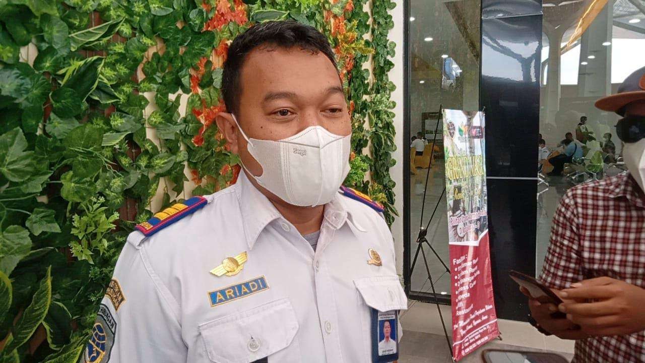 Kepala Bandara Ngloram, Ariadi Widiawan. (Foto: Ahmad Sampurno / Ngopibareng.id)