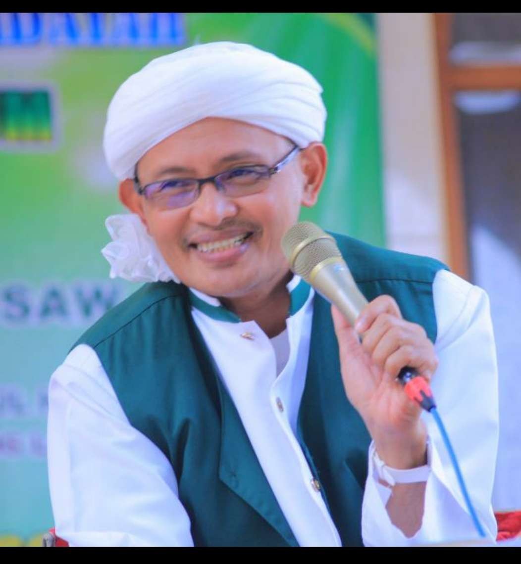 KH R Fakhrillah Aschal, Pengasuh Pondok Pesantren Syaichona Moh Cholil, Bangkalan, Madura. (Foto: Istimewa)