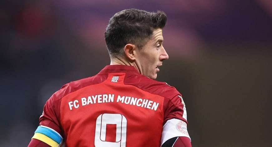 Robert Lewandowski ingin pergi mencari tantangan baru di klub lain pada Juni 2022 mendatang. (Foto: Twitter/@Lewy_Official)