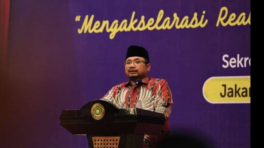 Menteri Agama Yaqut Cholil Qoumas memimpin rapat koordinasi evaluasi penyerapan anggaran Kementerian Agama Tahun 2022 . (Foto: Kemenag)