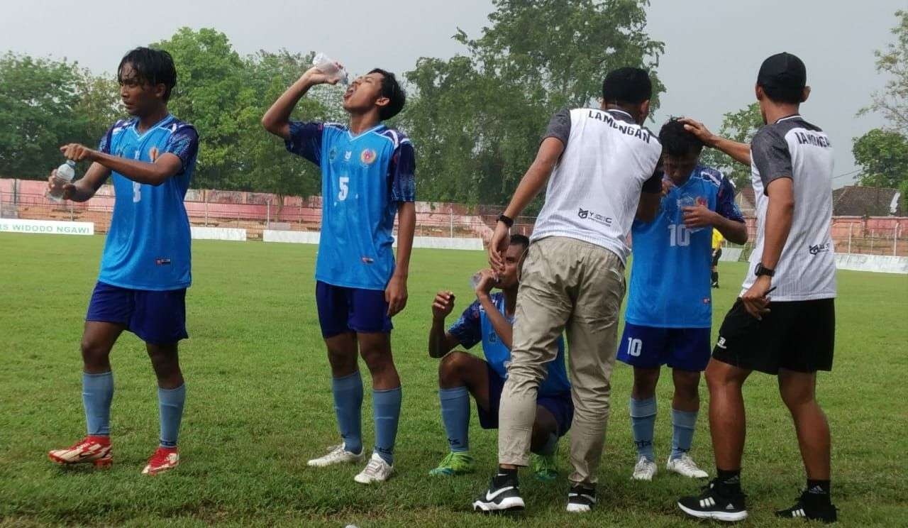 Sebagian pemain Tim Porprov Lamongan asuhan Taufiq Kasrun mendapatkan kesempatan mengikuti seleksi (Foto: Istimewa)