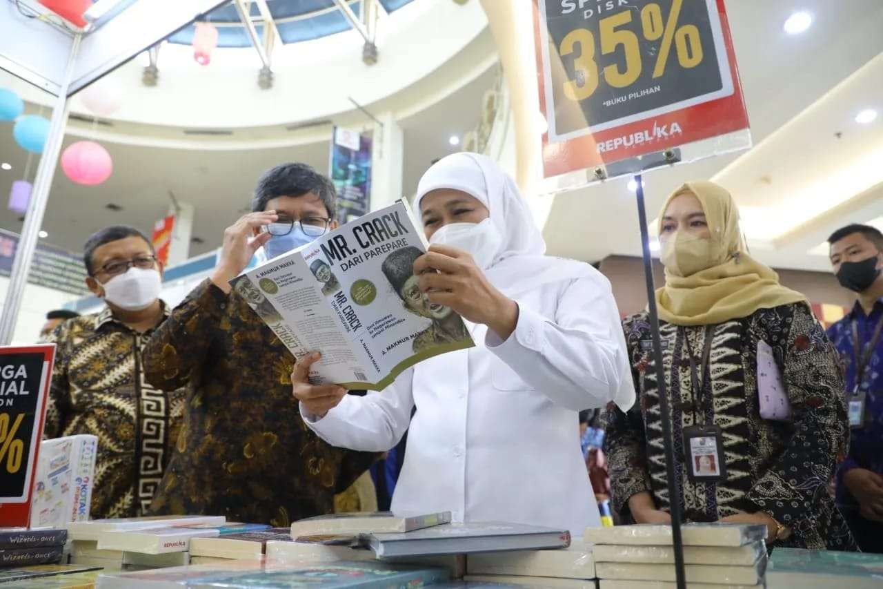 Khofifah Indar Parawansa, Membangkitkan Semangat Literasi dan Perbukuan Jawa Timur. (Foto:Istimewa)