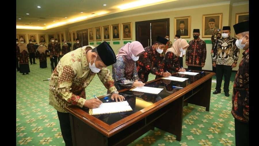 Sekjen Kemenag Nizar Ali melantik pejabat fungsional dan administrator di lingkungan Kemenag, Rabu 18 Mei 2022. (Foto: Kemenag)