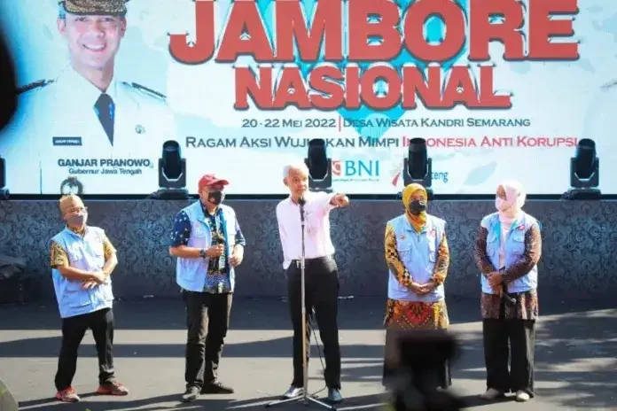 Gubernur Ganjar berdialog dengan empat perwakilan penyuluh KOMPAKSI API. (Foto; Dok Jateng)