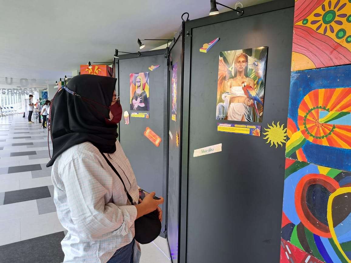 Pameran karya 2D dan 3D dipamerkan di Bharatika Festival 2022. (Foto: Pita Sari/Ngopibareng.id)