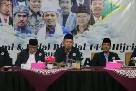 Ketua Umum Pengurus Besar (PB) Al-Khairiyah, H Ali Mujahidin dalam penjelasannya pada pers di Jakarta. (Foto: Istimewa)