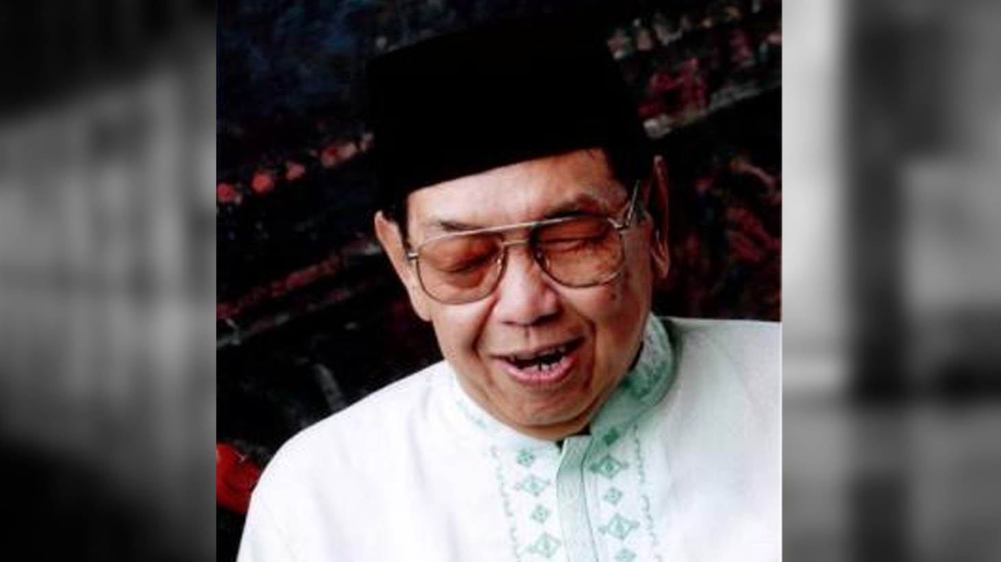 KH Abdurrahman Wahiad alias Gus Dur selalu ketawa. (Foto: Gusdurian)