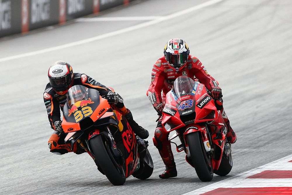 Brad Binder (33) dan Jack Miller (43). (Foto: Istimewa)