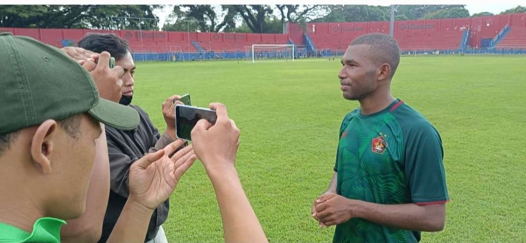 Jimmy Aronggear termotivasi tampil baik bersama Persik (Foto: Fendy Plesmana/Ngopibareng.id)