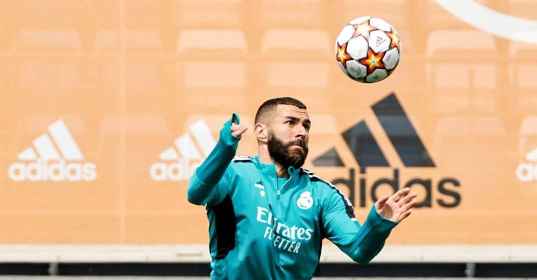 Karim Benzema membutuhkan dua gol untuk samai jumlah gol Cristiano Ronaldo dalam satu musim kompetisi Liga Champions