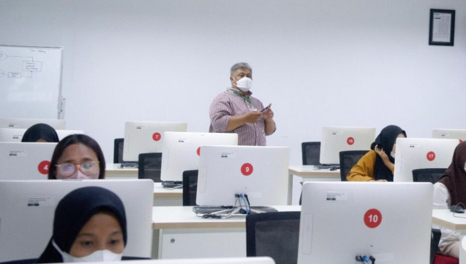 Pelaksanaa UTBK Unesa sesi pertama. (Foto: Dokumentasi Unesa)