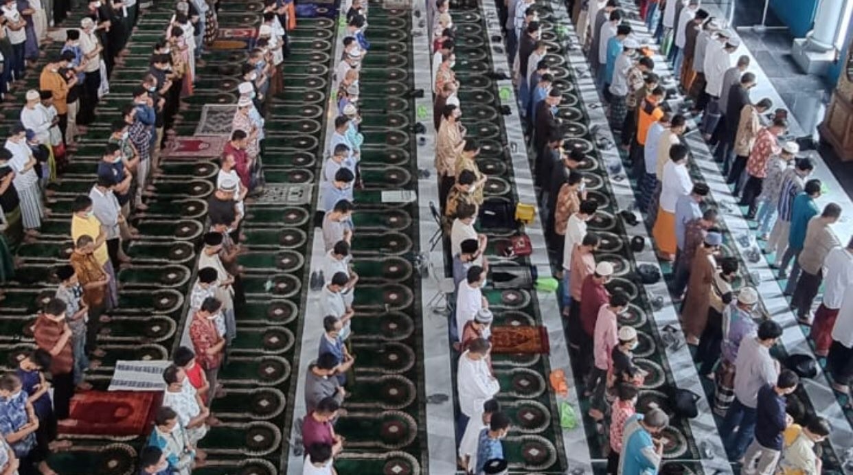 Salat ghaib untuk Buya Syafii Maarif di Masjid Al Akbar Surabaya. (Foto: Istimewa)