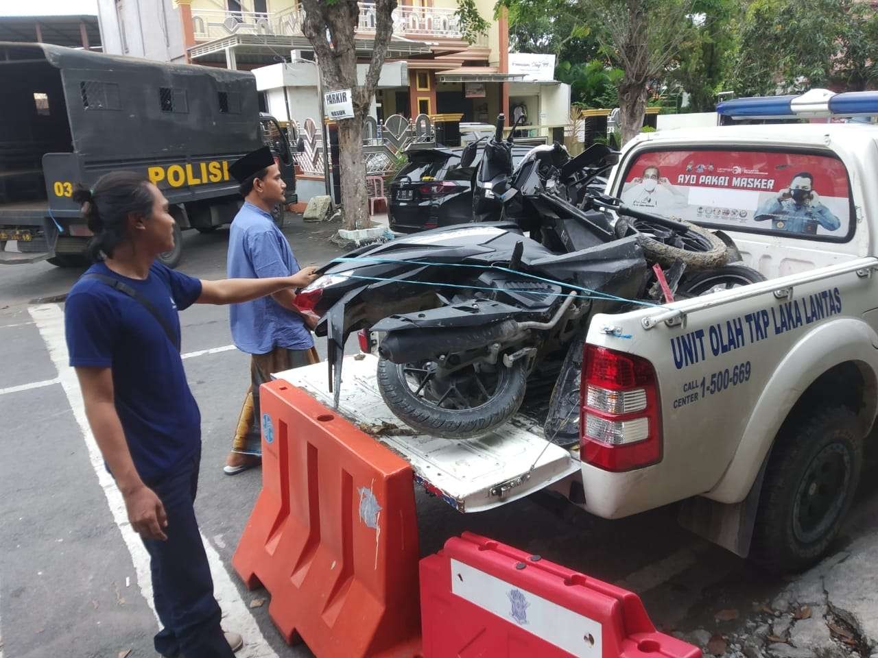 Kondisi motor korban setelah diamankan Satlantas Polres Lamongan (Foto: Imron Rosidi/Ngopibareng.id)