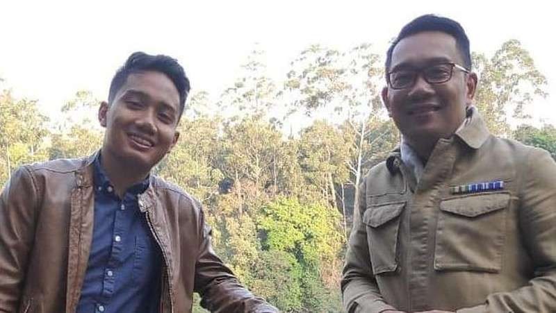 Gubernur Jawa Barat Ridwan Kamil dan putra sulungnya, Emmiril Khan Mumtadz. (Foto: Instagram)