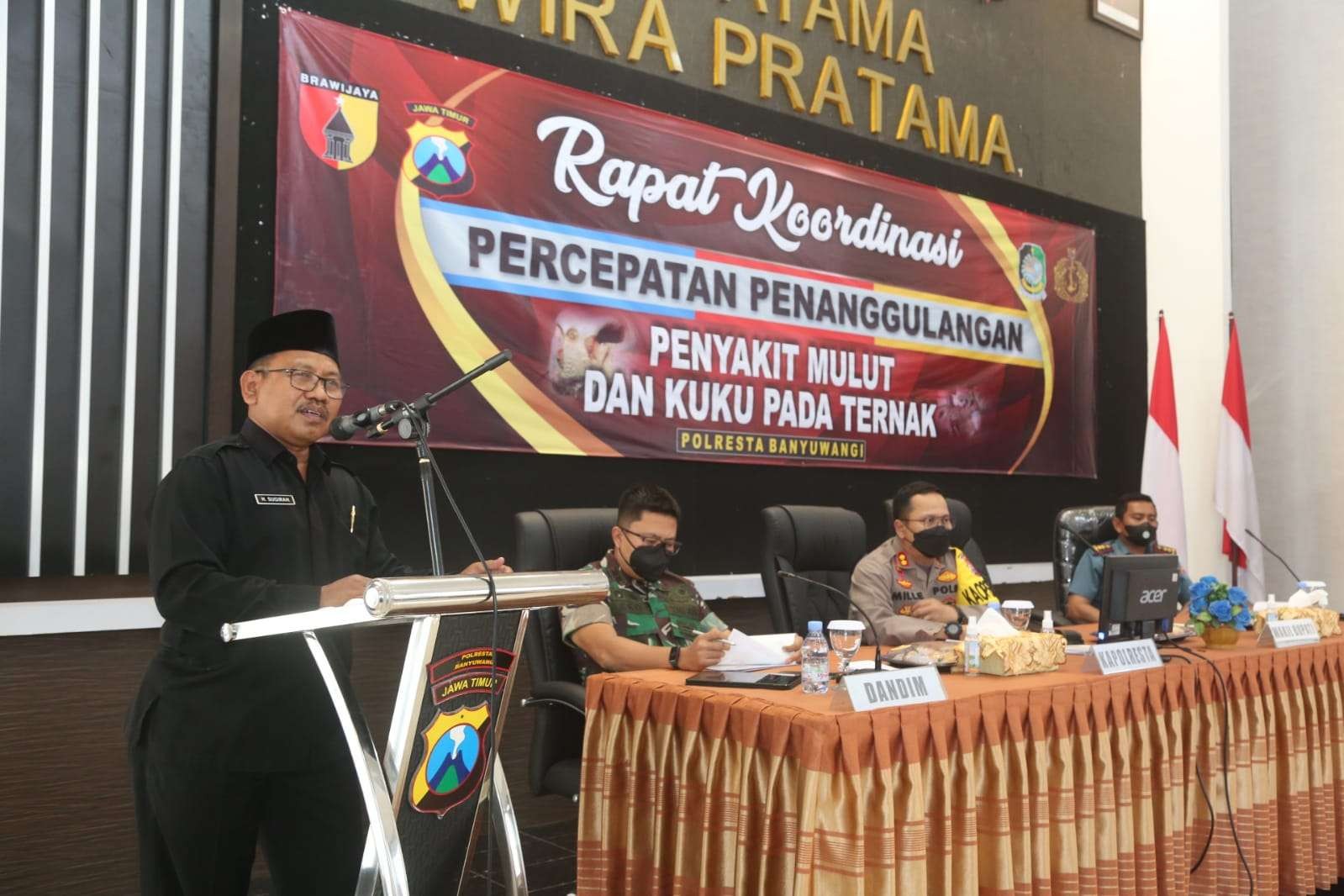 Wakil Bupati Banyuwangi Sugirah menyampaikan upaya percepatan penanganan PMK di Banyuwangi (Foto: Istimewa)