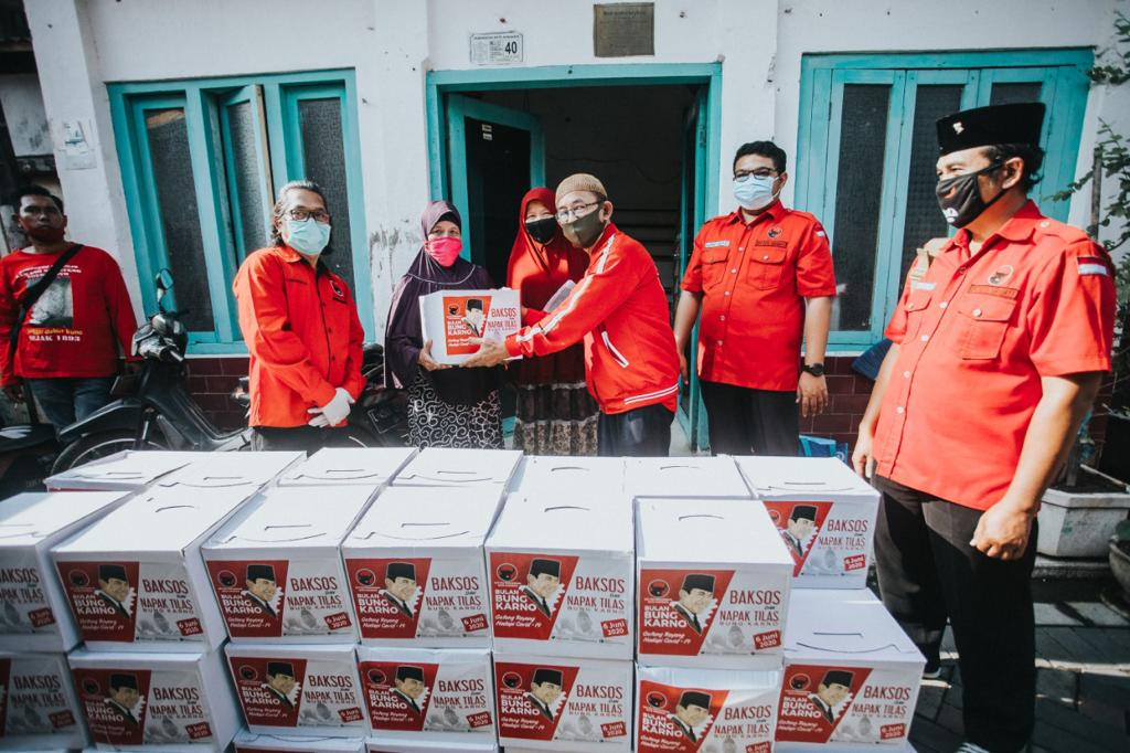 Baksos Napak Tilas Bulan Bung Karno. (Foto: PDI Perjuangan Kota Surabaya)